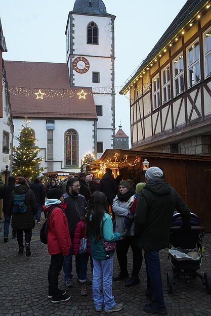 Festliche Bergweihnacht: Lichterglanz und Adventsstimmung herrschte am Wochenende rund um Kirche und Marktplatz in Waldenburg. Festliche Bergweihnacht: Lichterglanz und Adventsstimmung herrschte am Wochenende rund um Kirche und Marktplatz in Waldenburg.