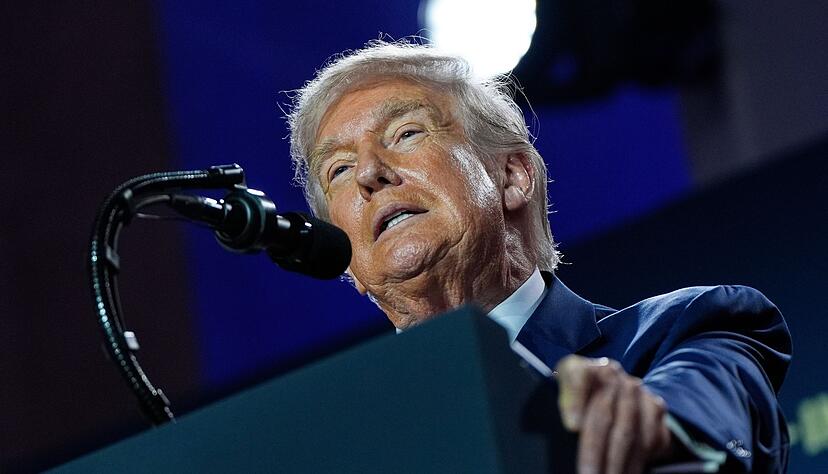 US-Pr&auml;sident Donald Trump will weniger Leitplanken f&uuml;r amerikanische KI.