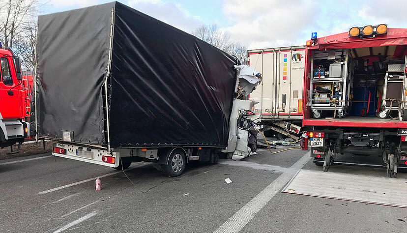 Lkw-Auffahrunfall auf der A6 bei Weinsberg