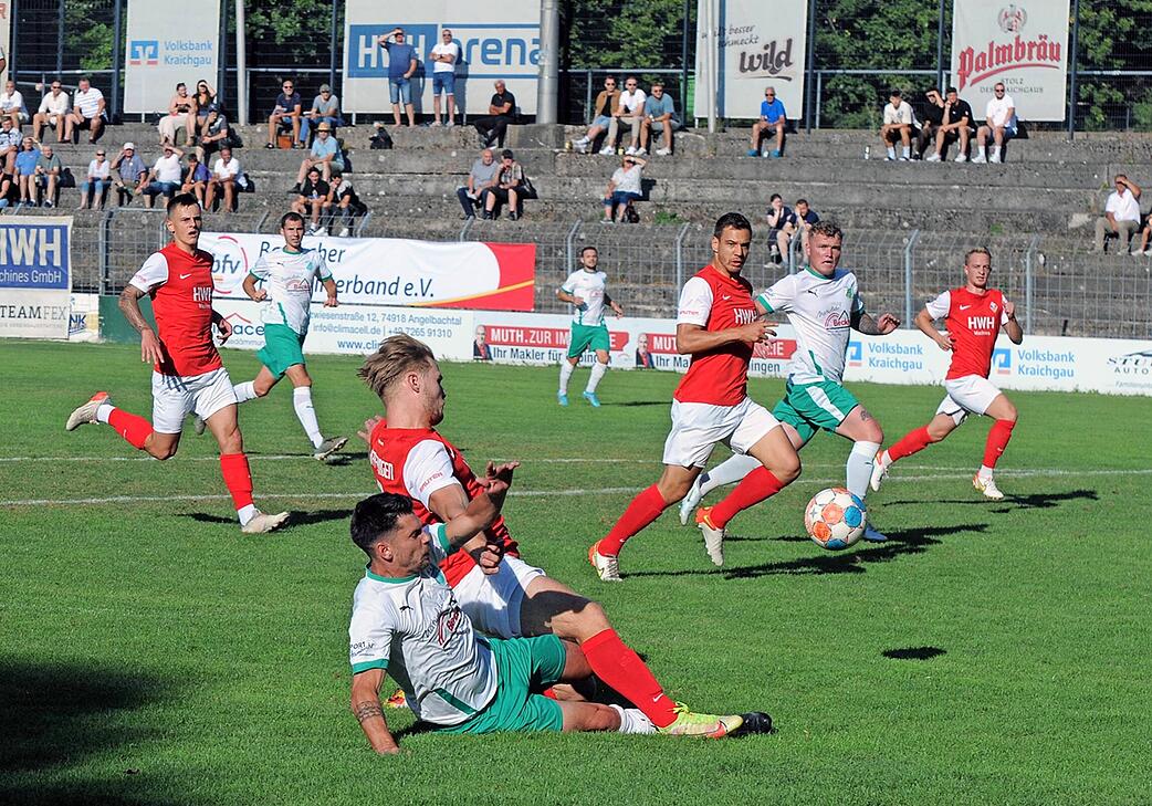 VfB Eppingen kommt nie richtig im Derby gegen den FC Zuzenhausen an STIMME.de