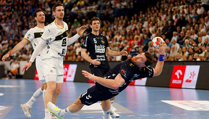 Johannes Golla und die SG Flensburg-Handewitt spielen am Samstag erneut Kiel.