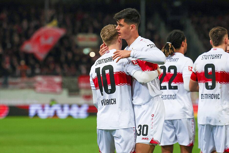 Chema Andres: Defensiv fehlte hier und da der Extrameter. Offensiv machte Chema den Sprint vor der Pause und holte den Elfmeter raus. Note: 3 Chema Andres: Defensiv fehlte hier und da der Extrameter. Offensiv machte Chema den Sprint vor der Pause und holte den Elfmeter raus. Note: 3