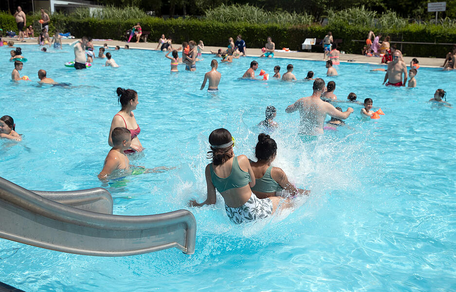Hitze-Wochenende: Freibad Neckarhalde Heilbronn