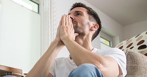 Erst mal den Kopf freibekommen: Wer innerhalb einer gewissen Zeitspanne viele Entscheidungen treffen musste, sollte dem Gehirn Ruhe g&ouml;nnen.
