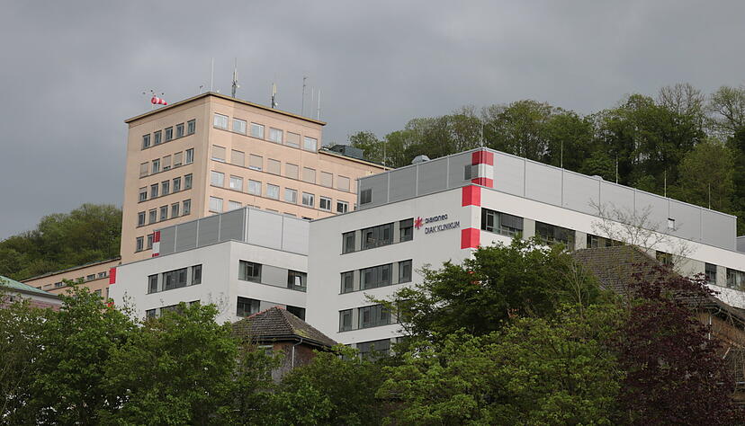 Zu Jahresbeginn hatte Diakoneo bereits eines seiner größten Sorgenkinder veräußern können: Der Landkreis Schwäbisch Hall hatte das in der Kreisstadt ansässige Diakonie-Klinikum (Diak) übernommen. Zu Jahresbeginn hatte Diakoneo bereits eines seiner größten Sorgenkinder veräußern können: Der Landkreis Schwäbisch Hall hatte das in der Kreisstadt ansässige Diakonie-Klinikum (Diak) übernommen.