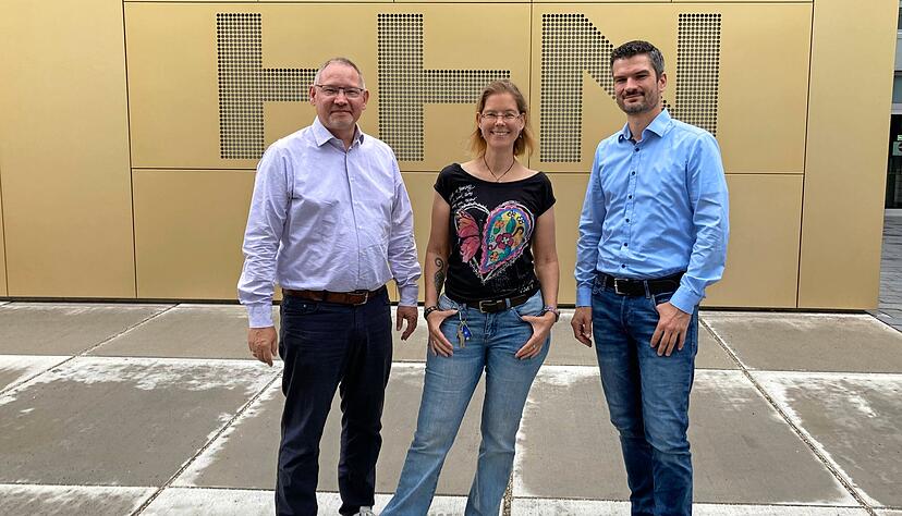 Gilt für viele an der Hochschule als das Trio, das Künstliche Intelligenz nach Heilbronn gebracht hat: Wendelin Schramm (links), Alexandra Reichenbach und Nicolaj Stache. Gilt für viele an der Hochschule als das Trio, das Künstliche Intelligenz nach Heilbronn gebracht hat: Wendelin Schramm (links), Alexandra Reichenbach und Nicolaj Stache.