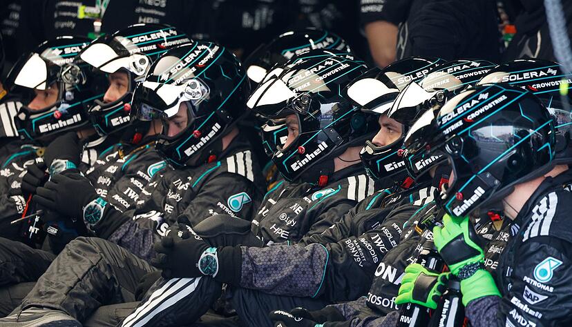 Die Mercedes-Crew h&auml;tte wohl gern auf die Zwangspause verzichtet.