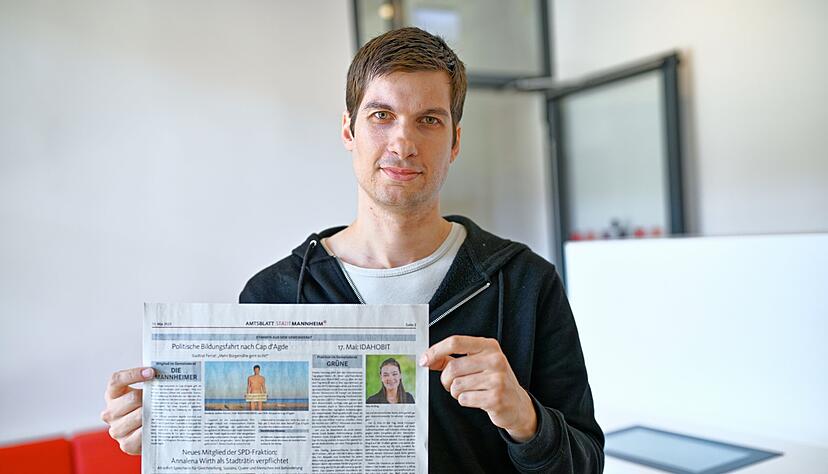 Julien Ferrat, Stadtrat der Mannheimer Wählervereinigung „Die Mannheimer“, ließ sich im Amtsblatt der Stadt nackt abdrucken. Er wirbt für einen FKK-Swinger-Urlaub mit Politik-Programm. Julien Ferrat, Stadtrat der Mannheimer Wählervereinigung „Die Mannheimer“, ließ sich im Amtsblatt der Stadt nackt abdrucken. Er wirbt für einen FKK-Swinger-Urlaub mit Politik-Programm.