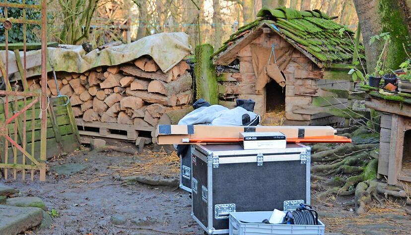 Der Gemminger Florian Erker drehte am Wochenende auf der Rau&szlig;m&uuml;hle einen Kurzfilm gegen die Angst vor dem Fremden. Das Europ&auml;ische Kulturerbe und die modernen Mittel der Kunst erg&auml;nzen sich hervorragend.Fotos: Ulrike Plapp-Schirmer