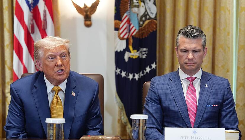 Verteidigungsminister Hegseth soll einem CNN-Bericht zufolge das Wei&szlig;e Haus nicht &uuml;ber den teilweisen Lieferstopp an die Ukraine informiert haben.