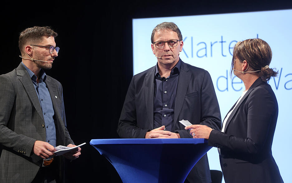 Die Nachricht war am Morgen mitten in den B&uuml;rgermeisterwahlkampf in L&ouml;wenstein geplatzt.