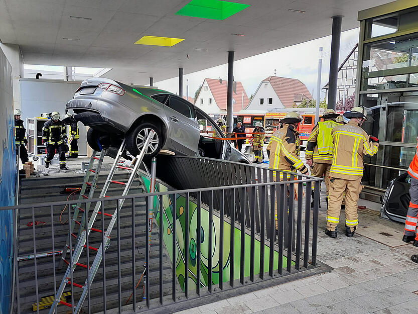 Spektakulärer Unfall in Freiberg/Neckar