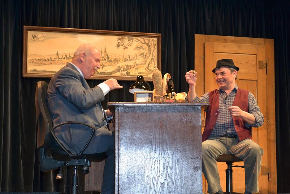 2012: Ein Bürgermeister vom herben Schlag. Mäulesmühle bringt das Publikum in der Öhringer Kultura zum Lachen. 2012: Ein Bürgermeister vom herben Schlag. Mäulesmühle bringt das Publikum in der Öhringer Kultura zum Lachen.