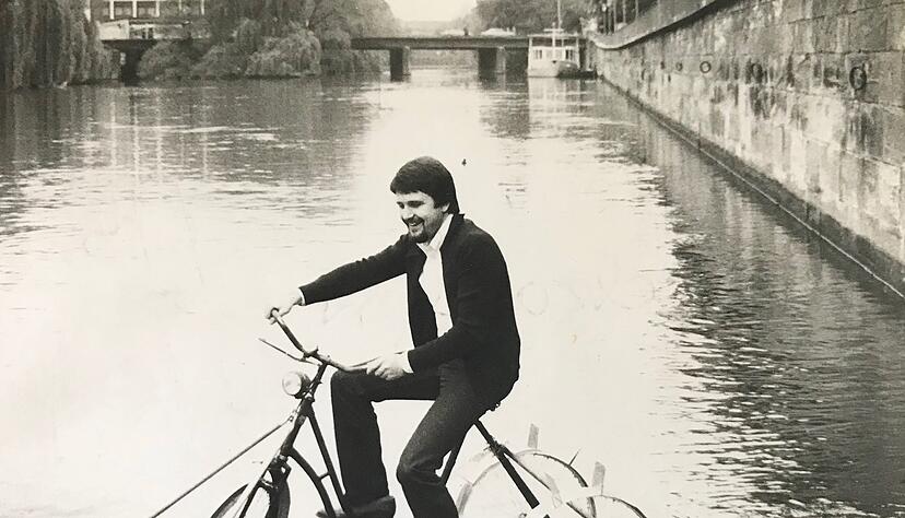 Mit diesem Dreirad konnte man 1980 den Neckar überqueren. Zumindest einmal ging das schief. Foto: Archiv/Eisenmenger Mit diesem Dreirad konnte man 1980 den Neckar überqueren. Zumindest einmal ging das schief. Foto: Archiv/Eisenmenger