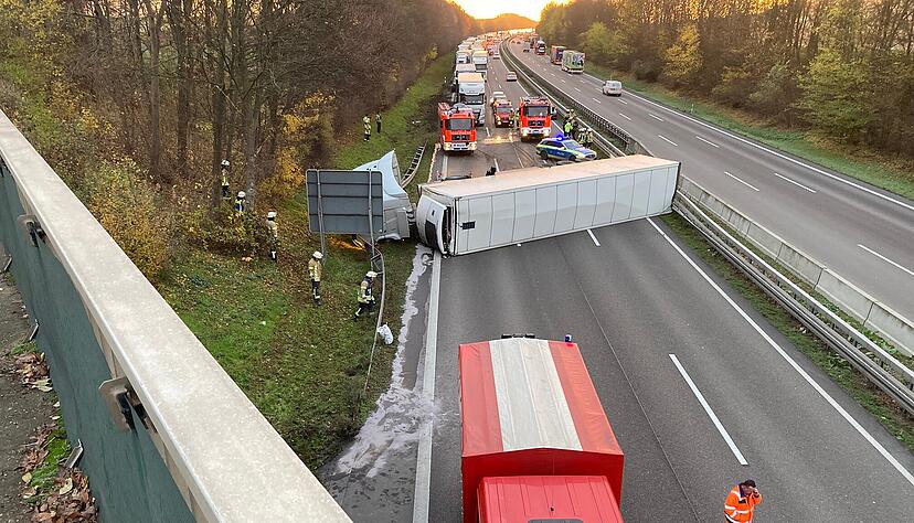 Schwerer Lkw-Unfall auf der A6 bei Neuenstein Schwerer Lkw-Unfall auf der A6 bei Neuenstein