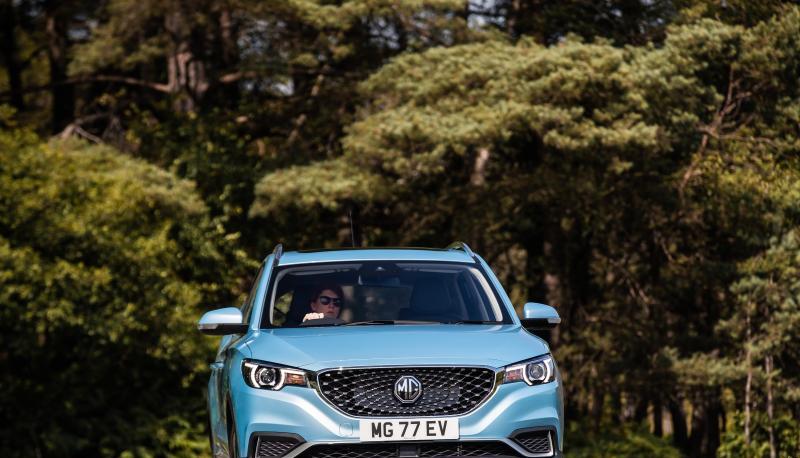 Am Fahrverhalten des MG ZS gibt es kaum etwas auszusetzen. Die Rekuperation ist jedoch noch nicht so weit gereift, dass sie auch ein One-Pedal-Fahren erm&ouml;glicht.