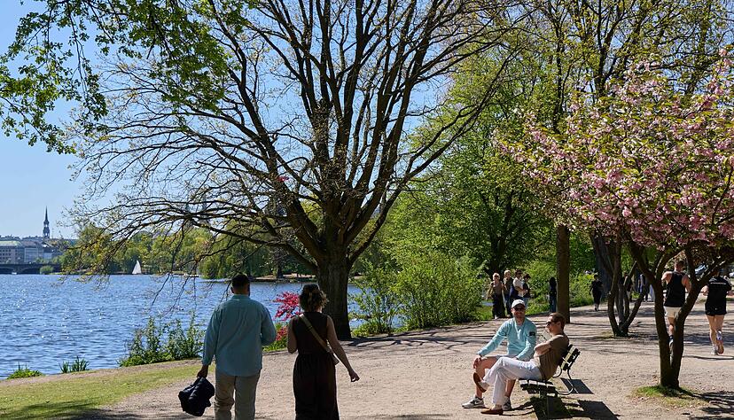 Viele Menschen nutzten das sch&ouml;ne Wetter f&uuml;r Ausfl&uuml;ge.