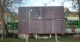 Die Plakatwand vor der Ballei in Neckarsulm wird in einigen Wochen wieder mit den Slogans der Parteien best&uuml;ckt.