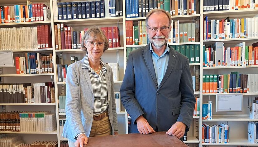 Gisela Niem&ouml;ller und Rudolf Fietz haben den Roman der Widerstandsk&auml;mpferin Mopsa Sternheim rekonstruiert.