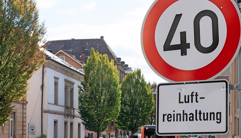 Was wird aus Tempo 40 in der Heilbronner Innenstadt? Geht es nach der CDU, soll auf Hauptstrecken wieder Tempo 50 eingeführt werden. Foto: Archiv Was wird aus Tempo 40 in der Heilbronner Innenstadt? Geht es nach der CDU, soll auf Hauptstrecken wieder Tempo 50 eingeführt werden. Foto: Archiv
