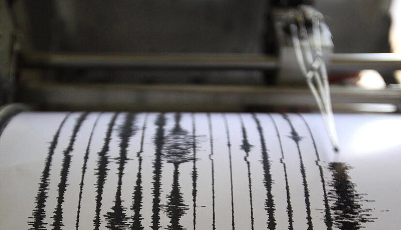 Bricht ein Erdbeben aus, zeichnet ein Seismograph die Erschütterung der Erde auf. Auch in Baden-Württemberg sind Erdbeben möglich. Ein Experte erklärt wo genau. Bricht ein Erdbeben aus, zeichnet ein Seismograph die Erschütterung der Erde auf. Auch in Baden-Württemberg sind Erdbeben möglich. Ein Experte erklärt wo genau.