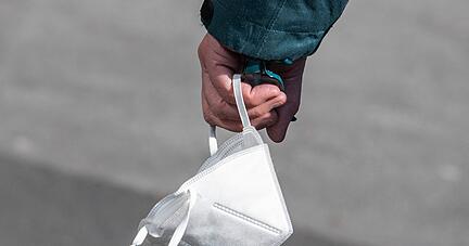 Im Fernverkehr der Bahn und im Nahverkehr weiterer Bundesl&auml;nder f&auml;llt die Maskenpflicht.