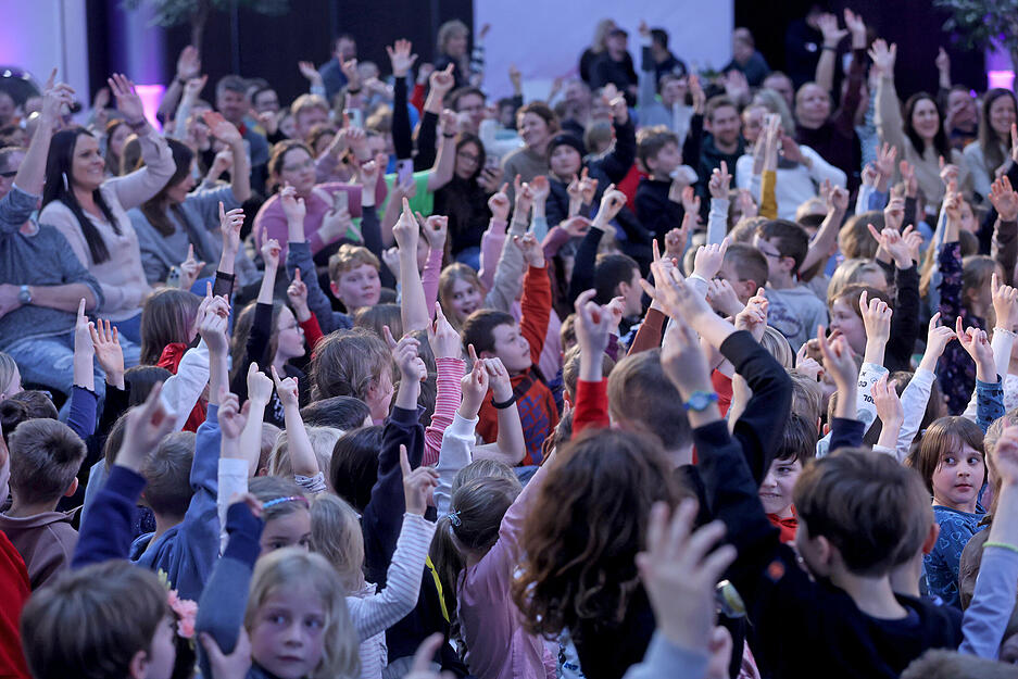 Spielerisch vermittelt Checker Tobi Wissen &uuml;ber Verkehr, Nachhaltigkeit und Zukunftsideen.