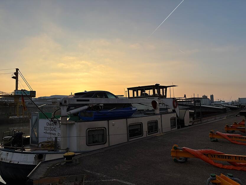 Sie bringt Strom von der Nordsee hinunter in den Süden, wo der Strom gebraucht wird. Sie bringt Strom von der Nordsee hinunter in den Süden, wo der Strom gebraucht wird.