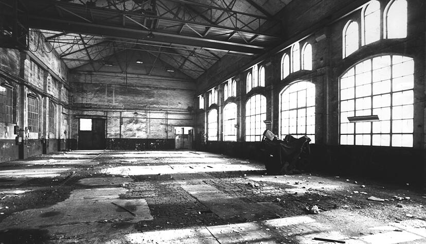 Zusammengestellt von Archiv und Dokumentation der Heilbronner Stimme 
März 1984: Einen trostlosen Eindruck macht die ehemalige Maschinenhalle der Maschinenbau GmbH an der Heilbronner Olgastraße. Sie wird nach der Sanierung Teil des Jugend- und Kulturzentrums sein.