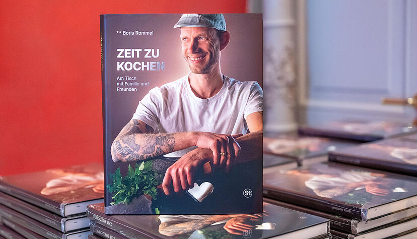 Das neue Kochbuch von Zwei-Sterne-Koch Boris Rommel ist im Verlag der Heilbronner Stimme erschienen. "Zeit zu kochen - Am Tisch mit Familie und Freunden" bietet viele kulinarische Ideen für gesellige Stunden. Foto: Christiana Kunz