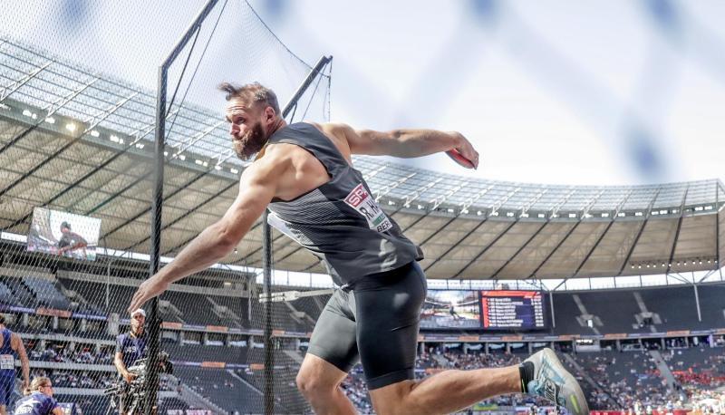 Robert Harting aus Deutschland beim dritten Qualifikationswurf im Diskus.
