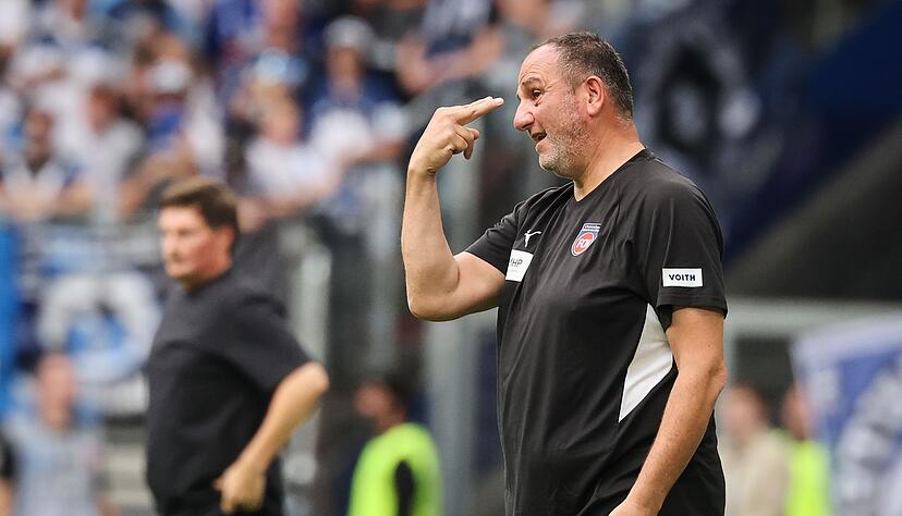 Musste immer wieder korrigieren: Heidenheims Trainer Frank Schmidt.