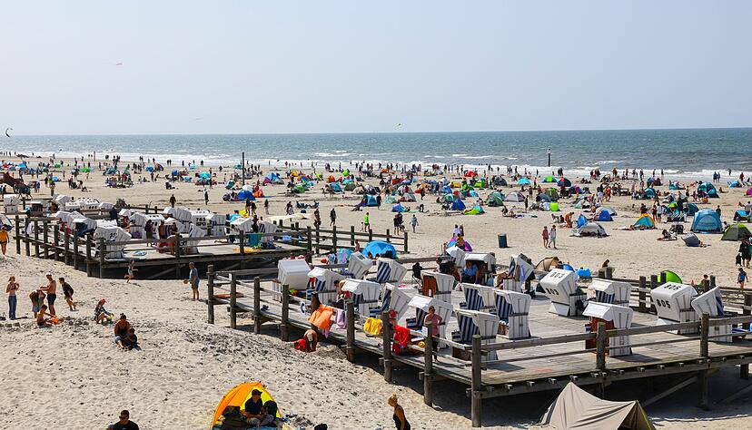 An den K&uuml;sten l&auml;uft das Sommergesch&auml;ft.