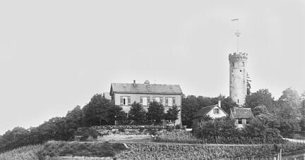 Das Foto zeigt den Wartberg um 1900. Die Signalkugel auf der Turmspitze hing bis in die 1940er Jahre.
Foto: Stadtarchiv Heilbronn