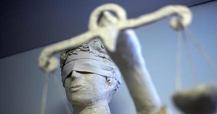 Die Statue Justitia. Die Statue Justitia.