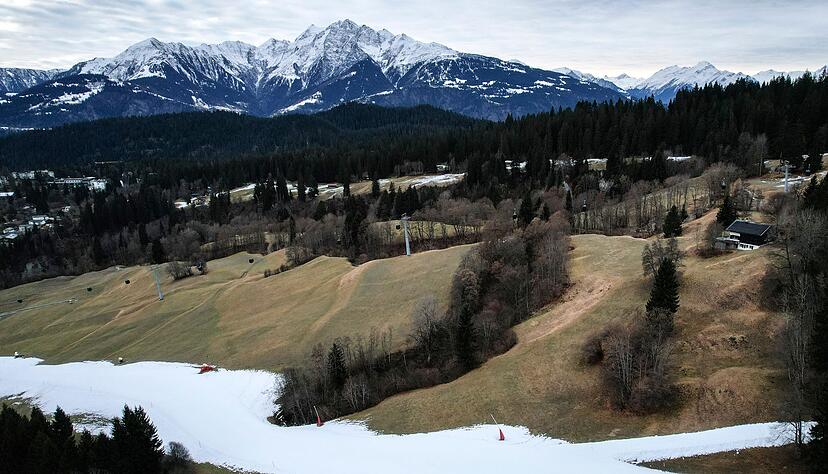 In der Schweiz gibt es teils deutlich weniger Schnee als im 30-j&auml;hrigen Mittel.