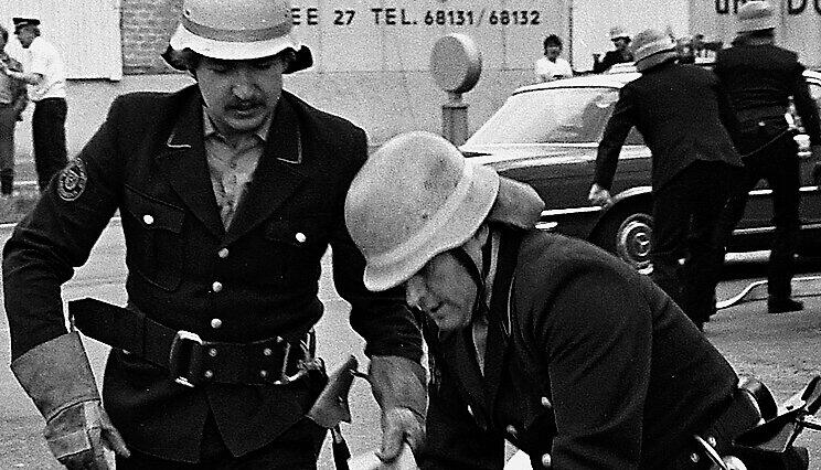 Aufnahme von 1985: Die Kernaufgabe der Feuerwehr bleibt in all den Jahren gleich.
Foto: Archiv/ Eisenmenger Aufnahme von 1985: Die Kernaufgabe der Feuerwehr bleibt in all den Jahren gleich.
Foto: Archiv/ Eisenmenger