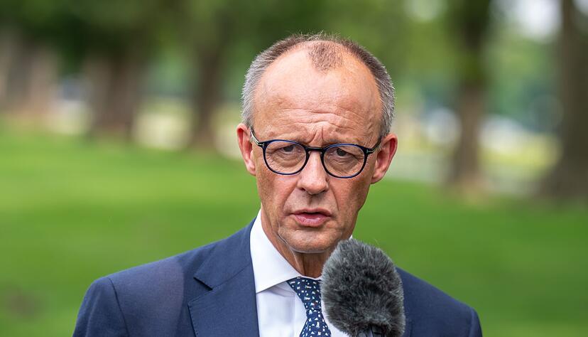 Im Zollstreit und der Ukraine-Diplomatie gab es w&auml;hrend des Treffens von Merz und Trump keine entscheidenden Fortschritte.