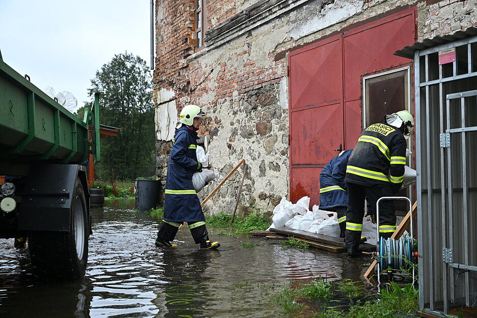 Die h&ouml;chste Warnstufe 3 (&laquo;Gef&auml;hrdung&raquo;) galt am Samstagmorgen an mehr als 25 Pegelstationen.