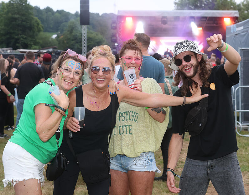 "Das DOT entstand 2017 aus einer Idee heraus und wollte seit Anbeginn polarisieren. Weg vom Dorffestambiente, rein in die Festivalatmosphäre", teilt Organisator Patrick Schmidt mit.