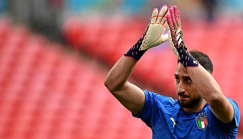 Von imposanter Gestalt und riesenhafter Erscheinung: Italiens Nationaltorwart Gianluigi Donnarumma gilt als legitimer Erbe von Manuel Neuer.
Foto: dpa
