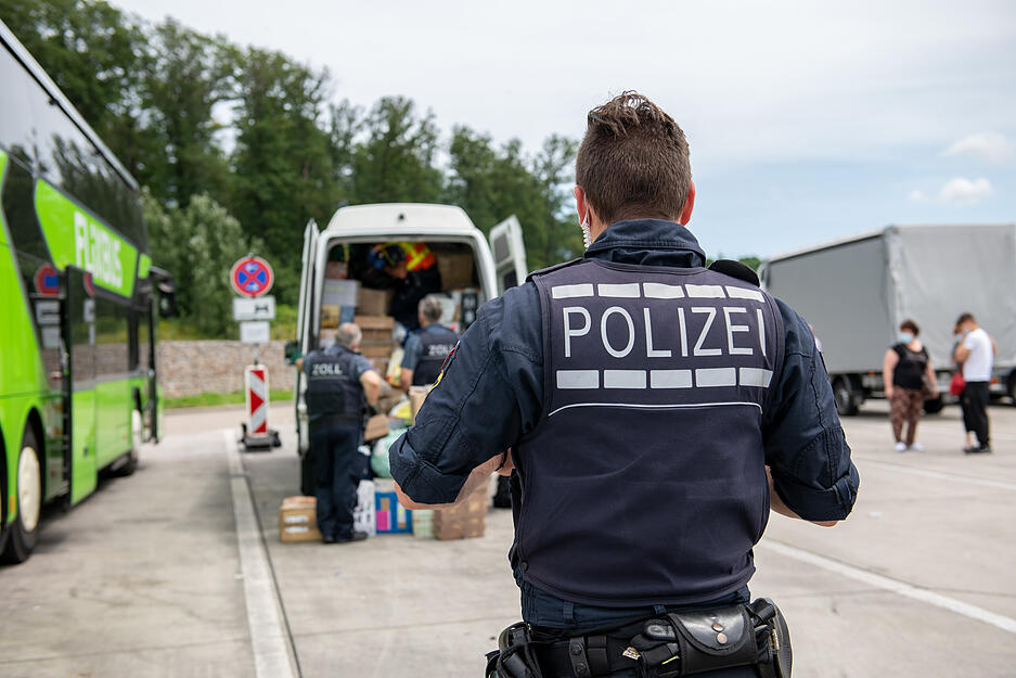 Großkontrolle der Autobahnpolizei "zur Bekämpfung und Kenntnisgewinnung im Bereich Drogenfahndung und Urkundenfälschung
