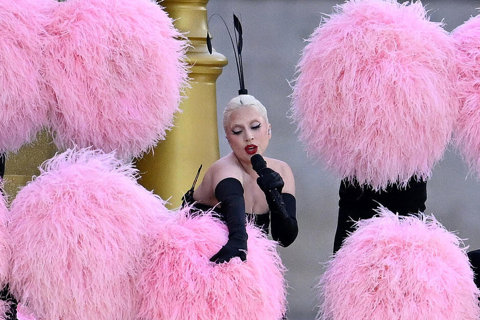 Sängerin Lady Gaga bei ihrem Auftritt vor der Eröffnungsfeier.