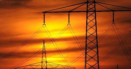 Gegner der Energiewende warnen gern vor der Blackout-Gefahr. Nun könnte die Lage im Winter tatsächlich ernst werden. Foto: Marius Becker