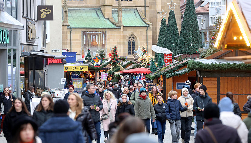 Der Heilbronner Weihnachtsmarkt bleibt nach dem Anschlag in Magdeburg geöffnet. Der Heilbronner Weihnachtsmarkt bleibt nach dem Anschlag in Magdeburg geöffnet.