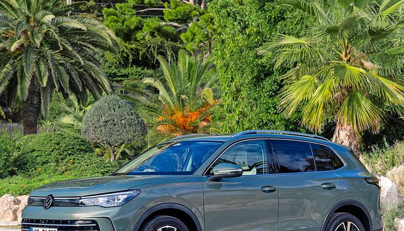 Der VW Tiguan erstreckt sich auf 4,54 Meter.