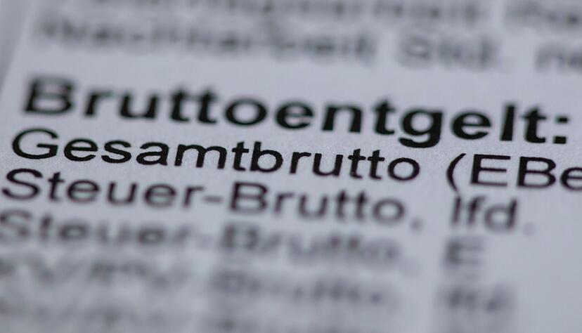 Der durchschnittliche Bruttolohn je Arbeitnehmer lag bei 50.785 Euro. (Symbolbild)