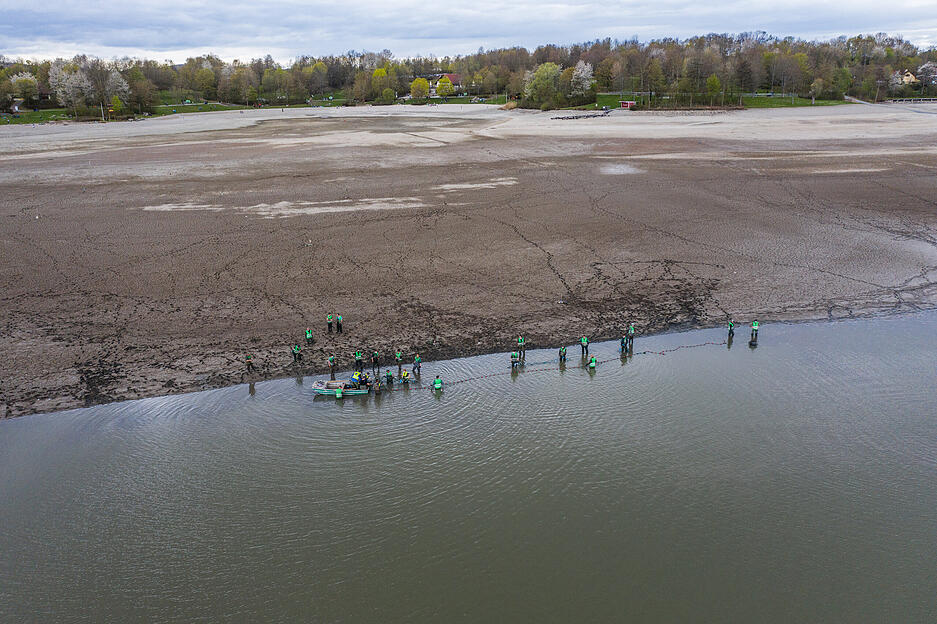 Luftbilder vom Abfischen des Breitenauer Sees