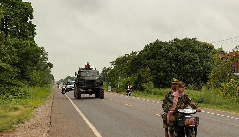 Die Kämpfe dauern seit Donnerstag an. Die beiden Nachbarländer beschuldigen sich gegenseitig, die Eskalation ausgelöst zu haben. Die Kämpfe dauern seit Donnerstag an. Die beiden Nachbarländer beschuldigen sich gegenseitig, die Eskalation ausgelöst zu haben.
