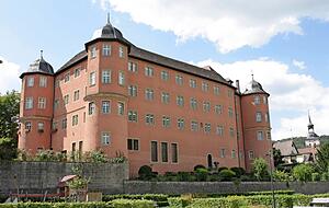 Mit dem Schlossgymnasium hat Künzelsau nicht nur ein Internat zu bieten, das Aufbaugymnasium ist auch Partnerschule der Olympiastützpunkte.
Foto: Archiv/Doll Mit dem Schlossgymnasium hat Künzelsau nicht nur ein Internat zu bieten, das Aufbaugymnasium ist auch Partnerschule der Olympiastützpunkte.
Foto: Archiv/Doll